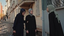 Красные бутоны