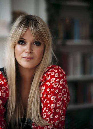 Сценарист Долли Олдертон 05.09.25