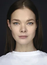 Анна Исаева
