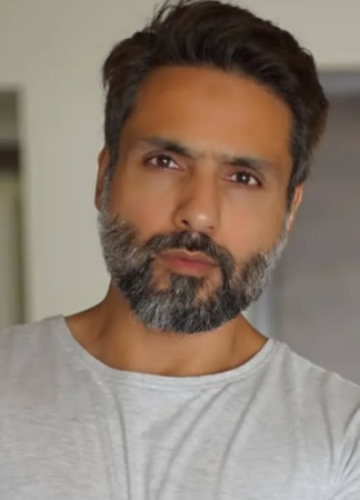 Актёр Икбал Кхан 10.02.26