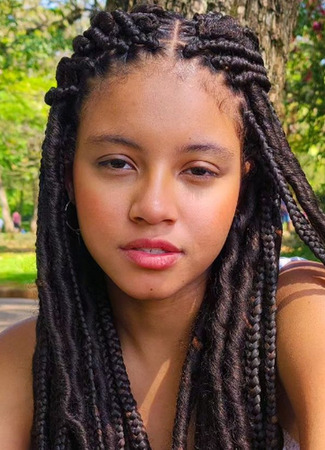 Актёр Лаура Луз 14.04.26