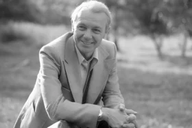 Кирилл Лавров