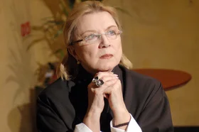 Алла Демидова